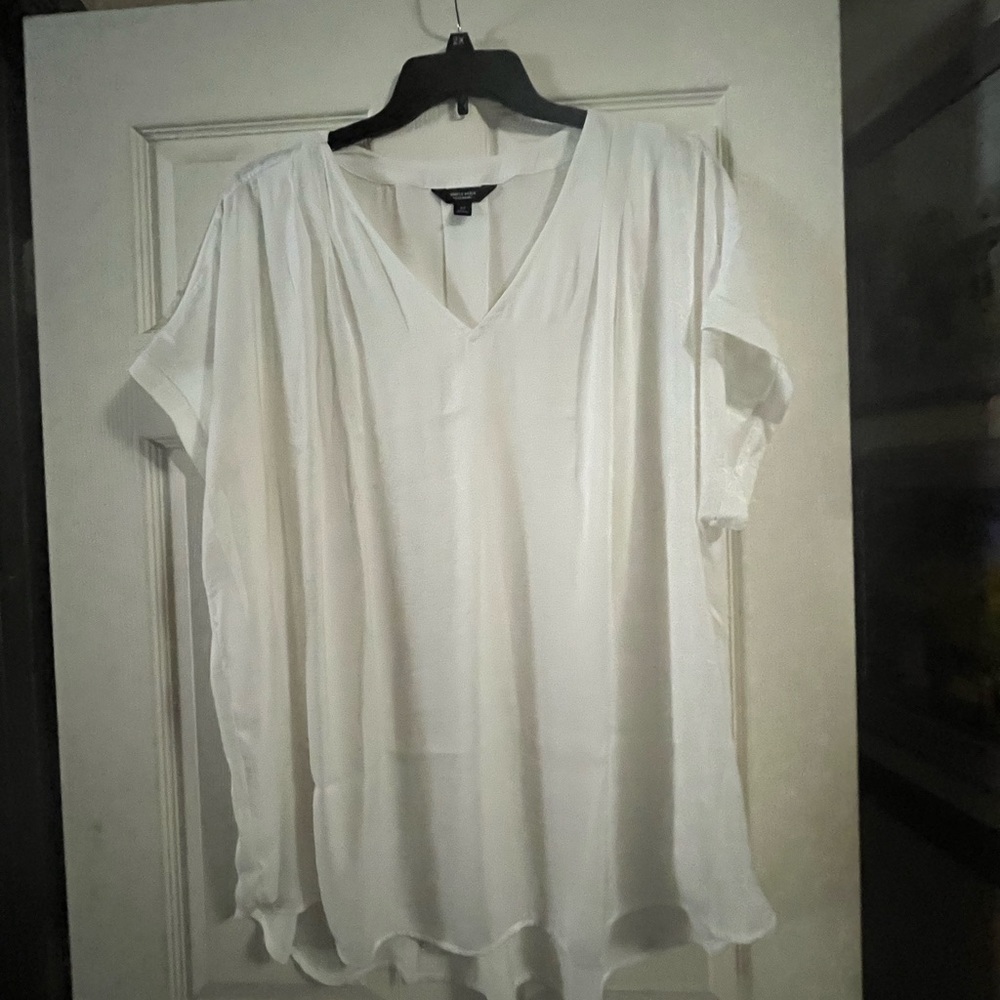 2 Simply Vera Blouses Like New
